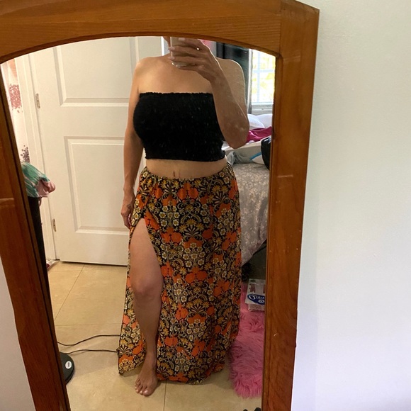 Multi color skirt size small - Picture 3 of 3